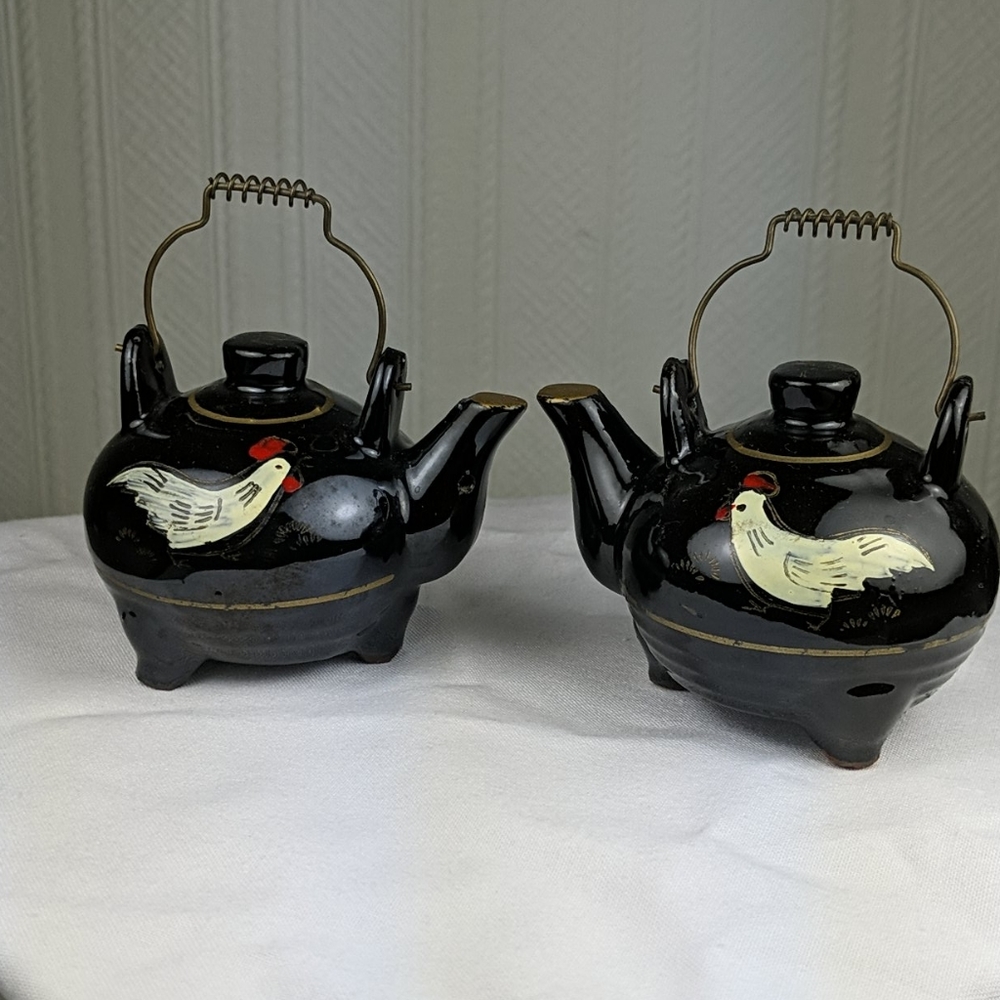 Vintage S&P Shakers Teapots Hand-painted Rooster